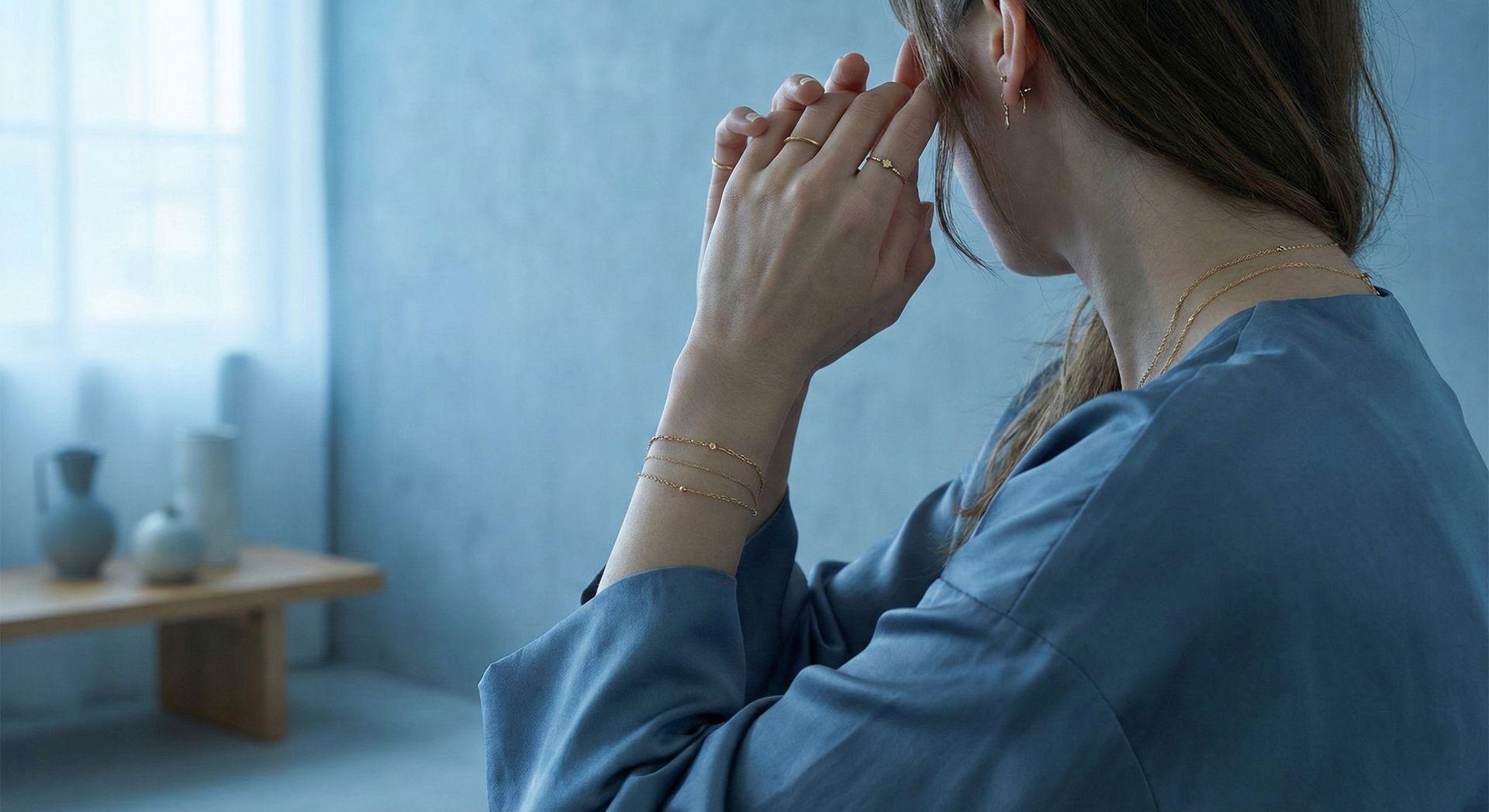 Minimal designs, maximum charm – perfect for daily wear.